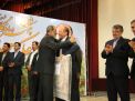 گزارش تصویری از اهداء جوایز  در همایش تجلیل از پرفسور علی اکبر جلالی چهره ماندگار شهرستان شاهرود 